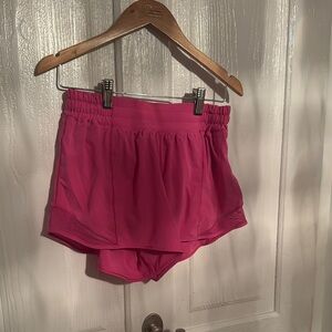 Lululemon Womens Hotty Hot 4” shorts color pink size 6